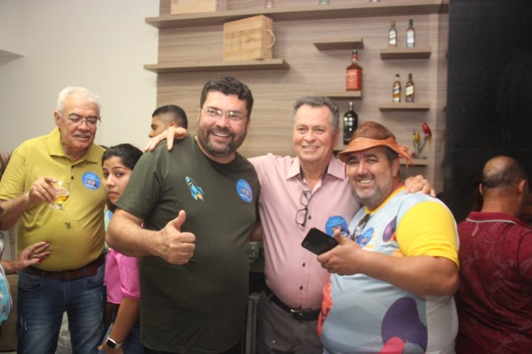 Pré-candidato a deputado estadual Marcinho Oliveira mantém tradição e reúne apoiadores de toda região no aniversário de Santaluz