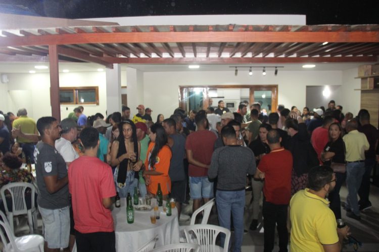 Pré-candidato a deputado estadual Marcinho Oliveira mantém tradição e reúne apoiadores de toda região no aniversário de Santaluz