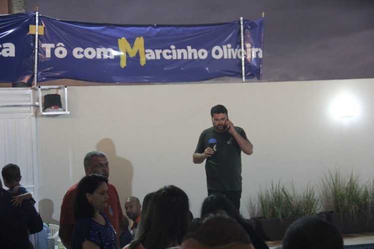 Pré-candidato a deputado estadual Marcinho Oliveira mantém tradição e reúne apoiadores de toda região no aniversário de Santaluz
