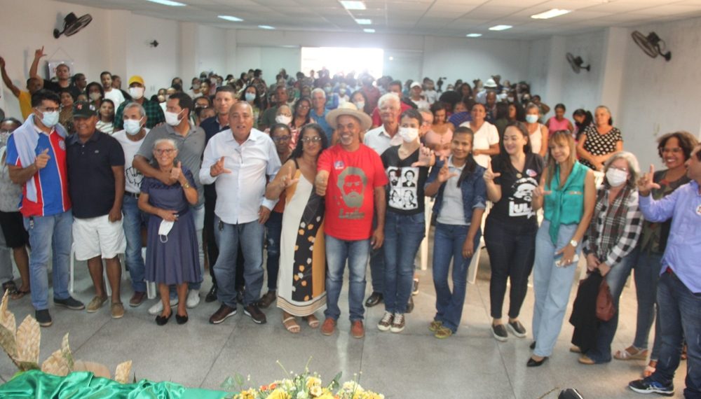Urbano Carvalho apresenta Rosival Leite e Elisângela Araújo como pré-candidatos a deputados apoiados pelo SINTRAF-Coité