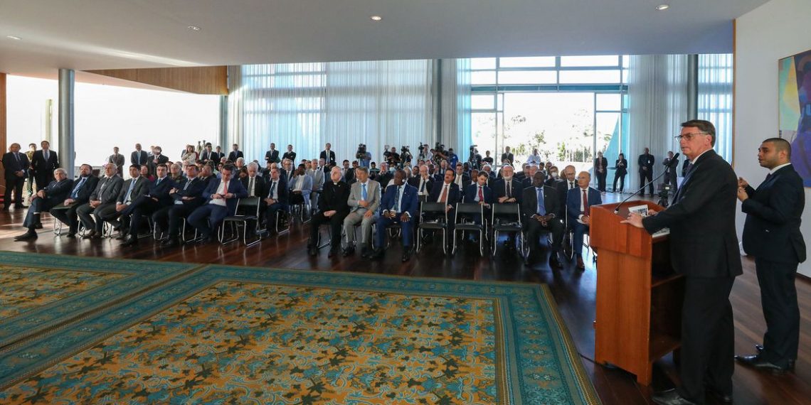 Presidente diz que quer transparência no sistema eleitoral brasileiro