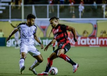 Jogando no Barradão, Vitória vence o Figueirense e põe o fim no jejum