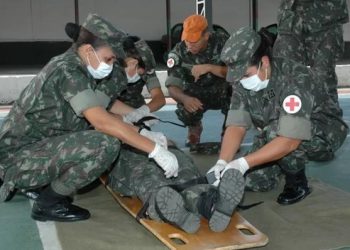 Exército abre seleção com salário inicial de R$ 8,4 mil para formados em medicina, odontologia ou farmácia na Bahia