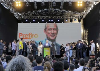 PDT lança candidatura de Ciro Gomes à Presidência da República