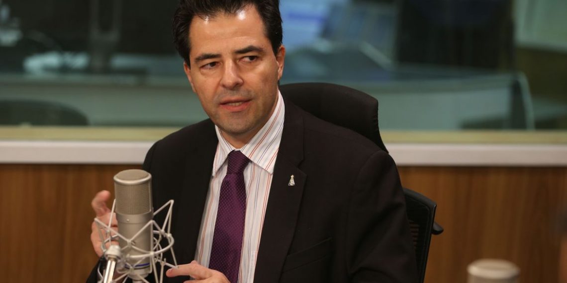 Além de combustíveis e energia, conta de celular também terá desconto