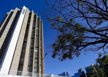 Diretor da Caixa é encontrado morto na sede do banco, em Brasília