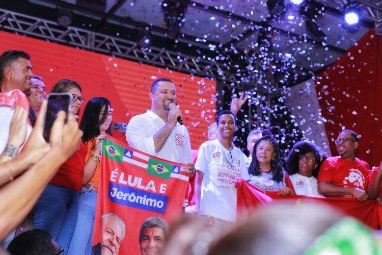Mais de 2 mil pessoas prestigiam lançamento da candidatura de deputado estadual de Osni Cardoso (PT)