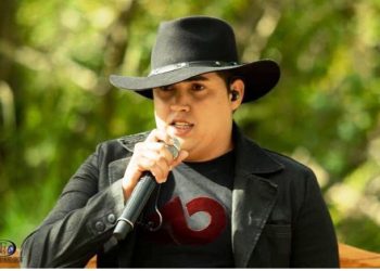 Sela Rasgada lança EP ‘Festinha no interior’ com dez músicas