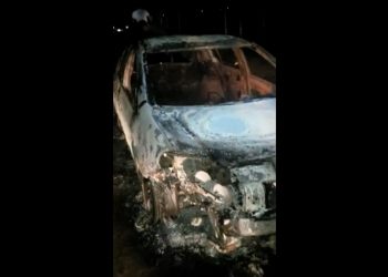 Carro é encontrado destruído pelo fogo na zona rural de Riachão do Jacuípe