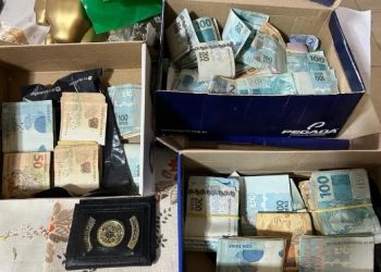 Polícia Federal cumpre mandados em operação contra garimpo ilegal de ouro em Cansanção de Monte Santo