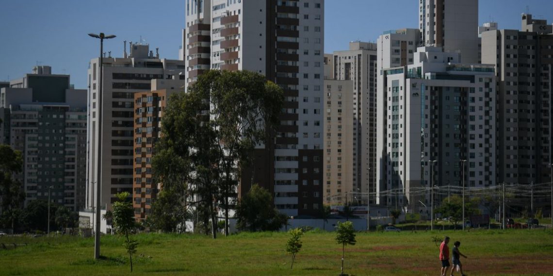 Revogado decreto que regulamenta profissão de corretor de imóveis