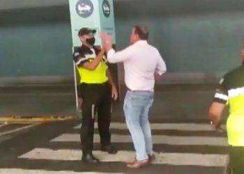 Deputado João Carlos Bacelar discute com agentes de trânsito; servidor diz que foi agredido por parlamentar