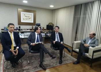 Presidentes do TCM e TCE entregam ao TRE lista de gestores punidos (veja a relação por municípios)