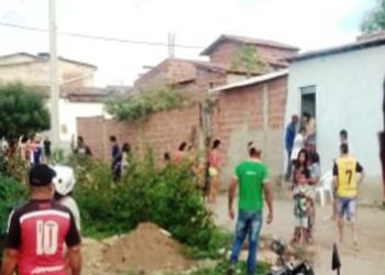 Jovem é morto a tiros e mulher fica ferida em Capim Grosso