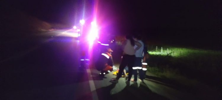 Homem fica ferido em capotamento na BR 324. PRF investiga se é o mesmo que abasteceu o carro e saiu sem pagar em posto de Capim Grosso