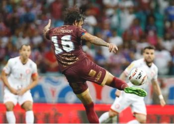 Série B – De virada, Bahia se impõe e vence Tombense em casa