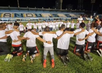Série C – Vitória deixa para trás risco de queda, arranca nos braços da torcida e sobe para Série B