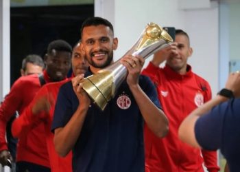 Coiteense Jean Pierre é campeão da Série D pelo América de Natal