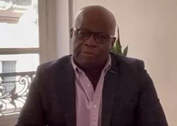 Ex-ministro Joaquim Barbosa pede voto pra Lula vencer no primeiro turno