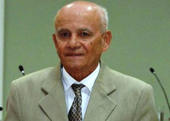 Prefeito de Ibiassucê morre aos 75 anos quando fazia caminhada