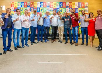 Prefeito do União Brasil e vereadores de Candeal deixam de apoiar ACM Neto e firmam compromisso com Jerônimo