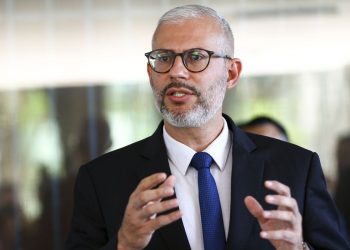 Ministro anuncia liberação das verbas destinadas a universidades