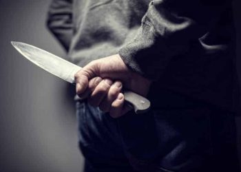 Jovem é esfaqueado dentro de bar em Santaluz