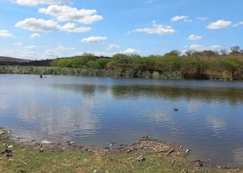 Pescador morre afogado quando tentava atravessar lagoa nadando em Miguel Calmon