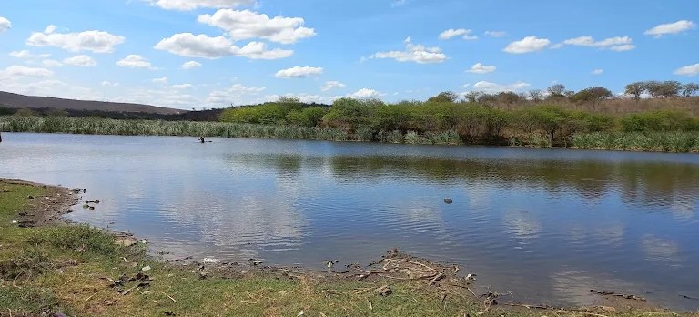 Pescador morre afogado quando tentava atravessar lagoa nadando em Miguel Calmon