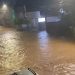 Chuva deixa ruas alagadas e afeta leitos de hospital em Jacobina