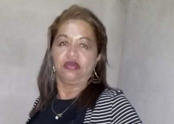 Mulher é morta a facadas e suspeito é preso em flagrante