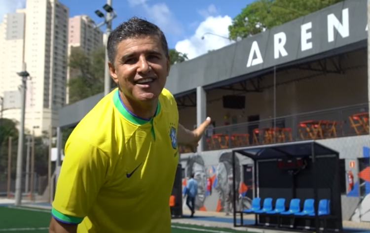 Cantor Del Feliz lança clipe em homenagem a seleção brasileira