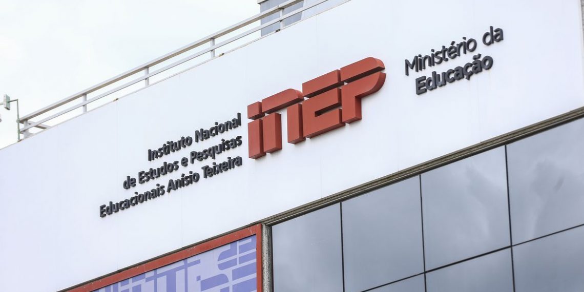 Ensino a distância cresce 474% em uma década, diz Inep