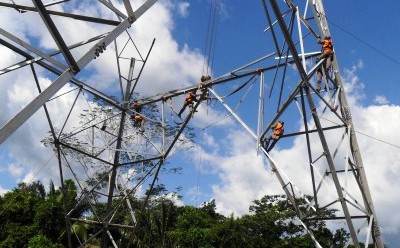 Operário morre ao cair de torre de transmissão de energia, em Jeremoabo