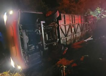 Ônibus de empresa de turismo de Monte Santo tomba no Estado de MG, deixa três mortos e 11 feridos