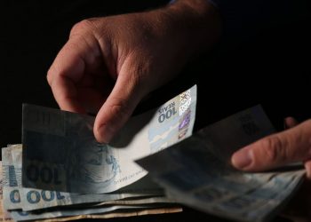 Aprovada MP que garante crédito para auxílio de R$ 600 até dezembro
