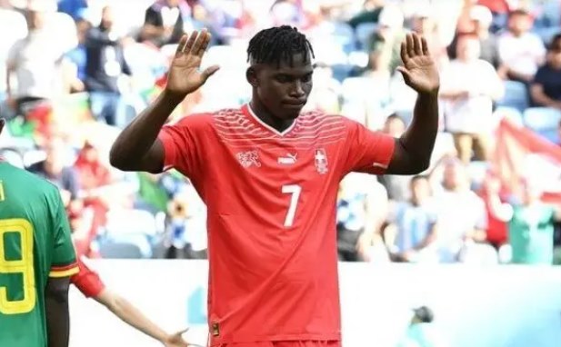 Copa – Naturalizado suíço, Embolo é atacado por torcedores de Camarões nas redes sociais: ‘Vendido’