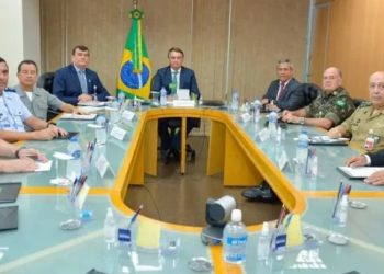 Após Moraes negar ação do PL contra as urnas, Bolsonaro faz reunião com Forças Armadas