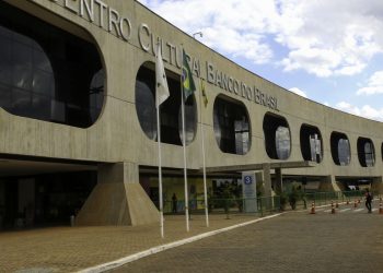 Transição: não há orçamento para compra de livros didáticos em 2023