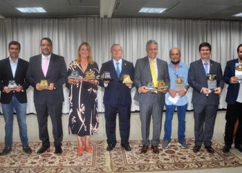 ALBA – Solenidade marca a entrega dos troféus aos deputados e jornalistas destaque 2022