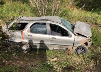 Mulher grávida morre em acidente de carro na BA 130