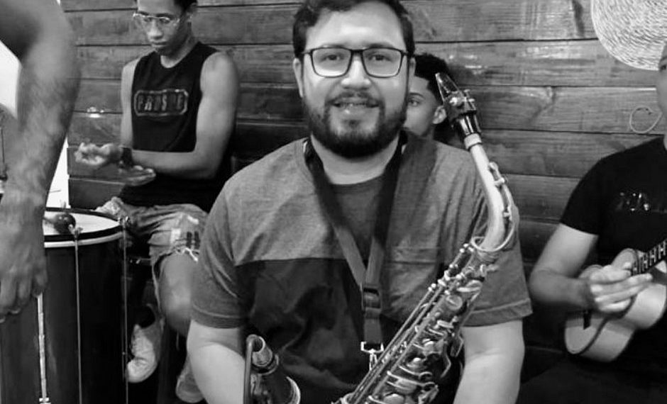 Músico de 34 anos morre após ser espancado em praça de Camaçari