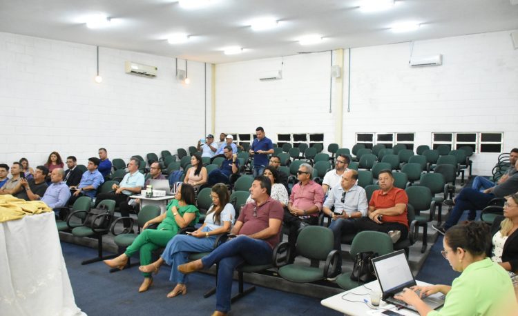 Prefeito de Retirolândia Vonte do Merim assume presidência do Consisal