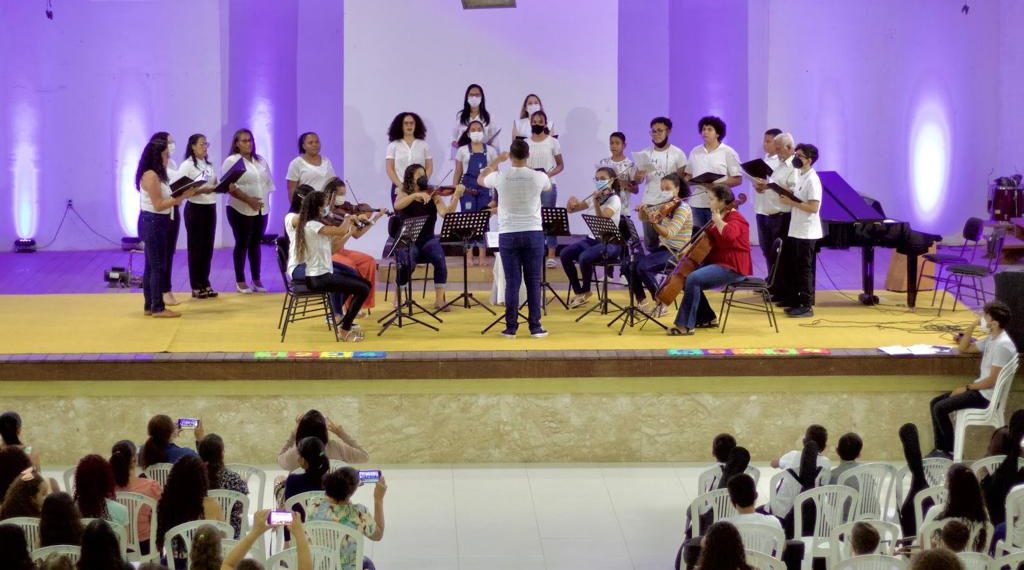 Coral do Projeto Santo Antônio de Música, Uiler Moreira e convidados são atrações do Festival de Música desta terça, em Coité