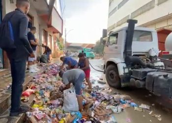 Jequié: após baixa do rio comerciantes deparam com os prejuízos