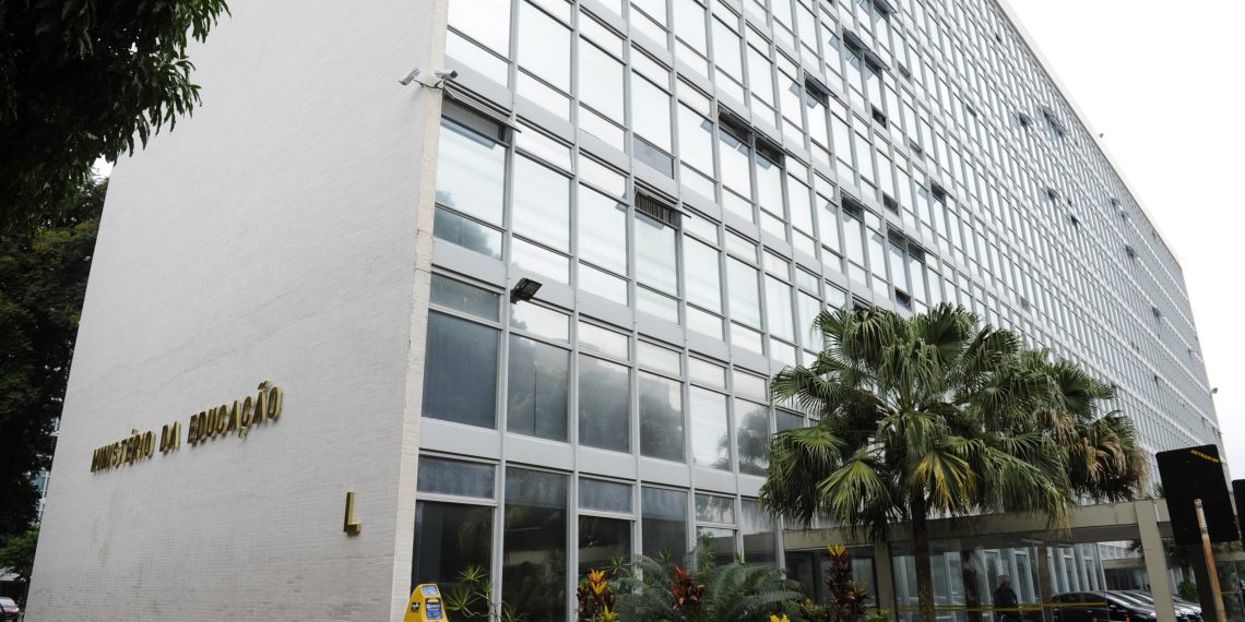 MEC antecipa prazos de inscrições do Sisu, Prouni e Fies