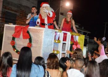 População comemora abertura do Natal Encantado na cidade de Valente