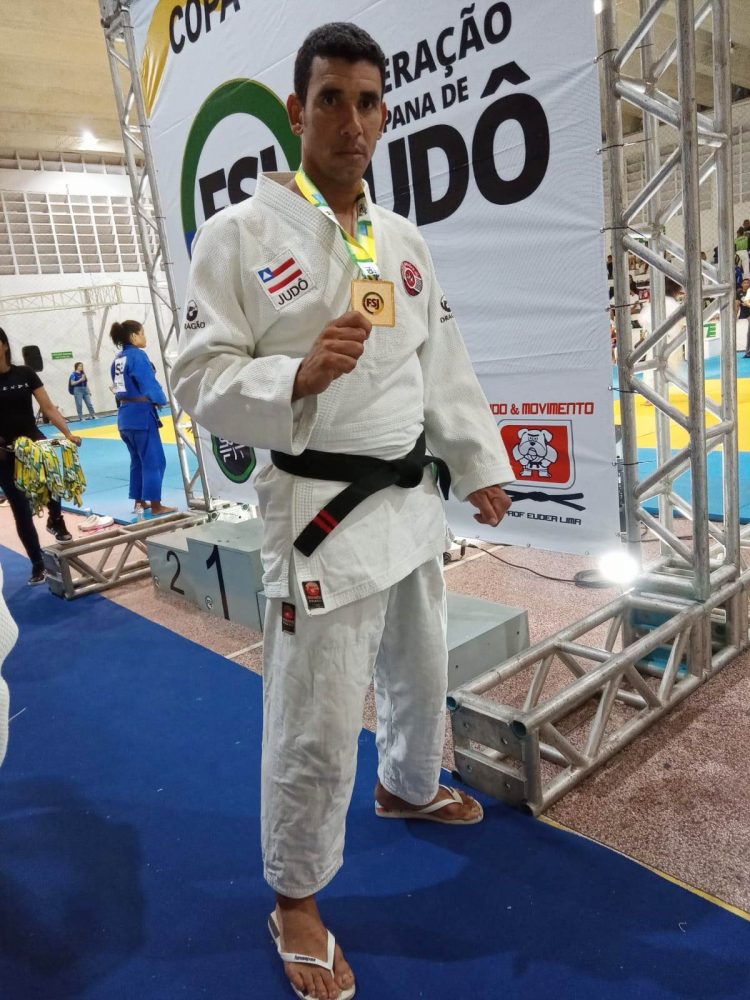 Serrinhense Uilquer Araújo chega ao fim da temporada como melhor judoca do ano na categoria 100kg