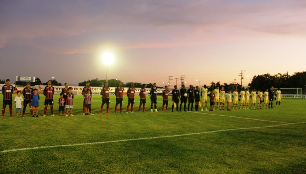 Arena Valfredão: Jogadores reclamam de gramado e parte da imprensa da iluminação