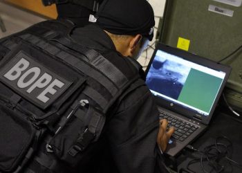 Mochila abandonada em viaduto de Feira continha um simulacro